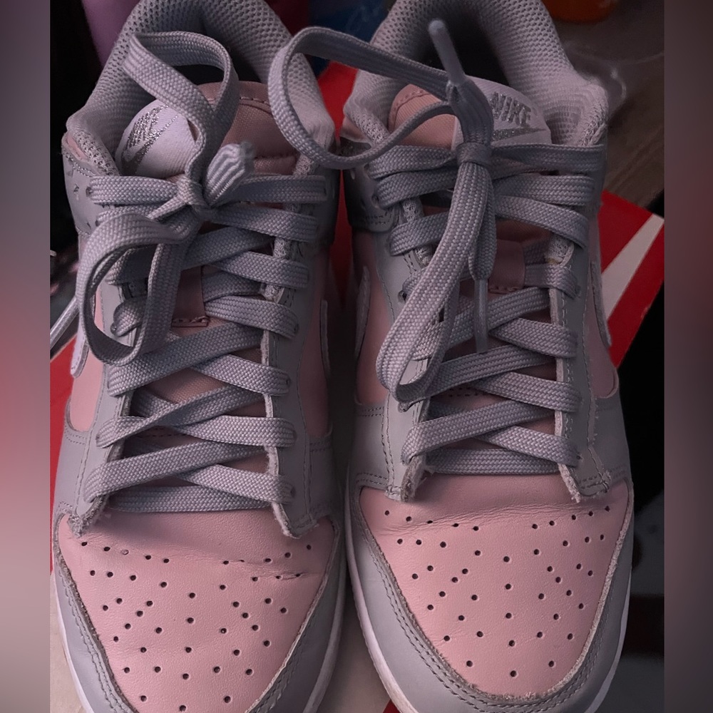 Women Nike dunks low pink oxford